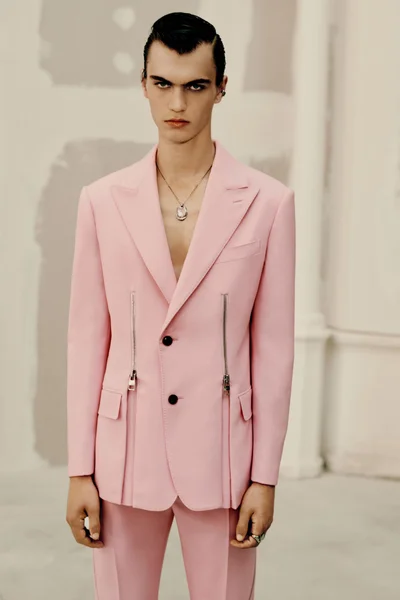 Look 3